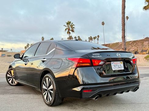 Used 2019 Nissan Altima 2.5 SV image 3