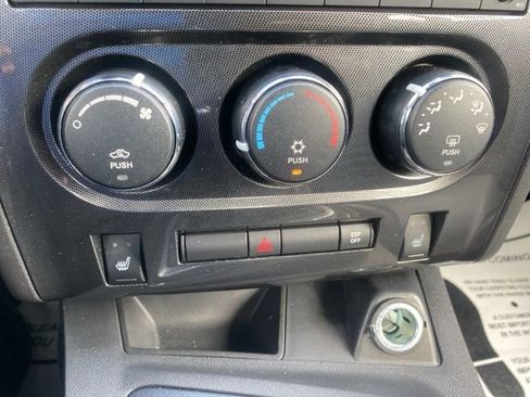 Used 2009 Dodge Challenger R/T RWD image 22
