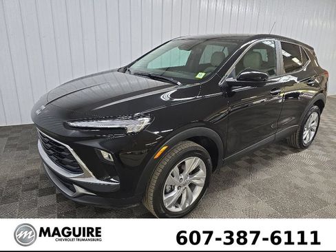 Used 2024 Buick Encore GX Preferred AWD/4WD image 8
