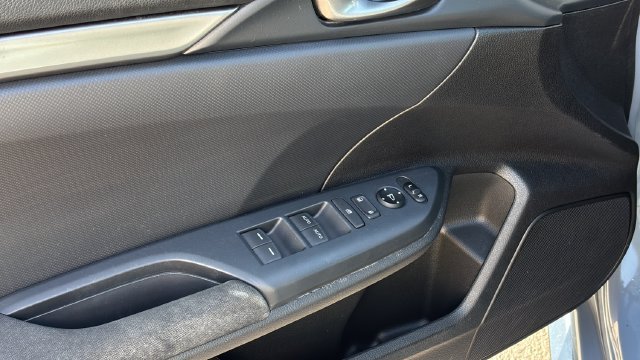 Used 2019 Honda Civic Sport image 16