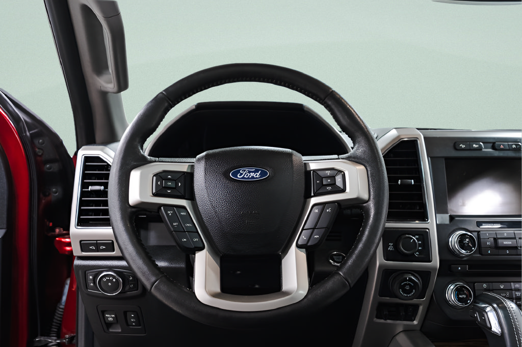 Used 2018 Ford F150 Lariat w/ Equipment Group 502A Luxury AWD/4WD image 5