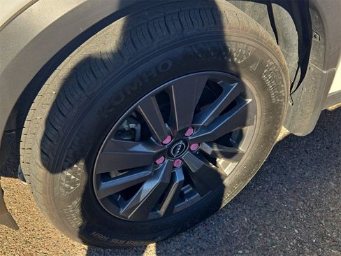 Used 2025 Nissan Pathfinder SV image 19