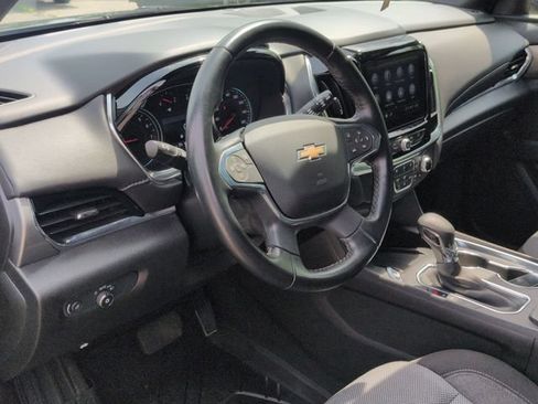 Used 2023 Chevrolet Traverse LT FWD image 12