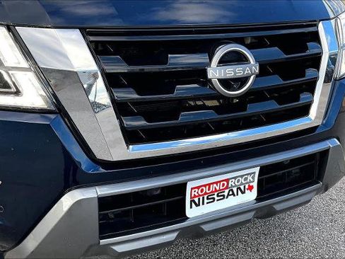 Certified 2023 Nissan Armada Platinum image 28