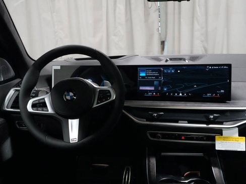New 2027 BMW X7 xDrive40i w/ M Sport Package AWD/4WD image 3
