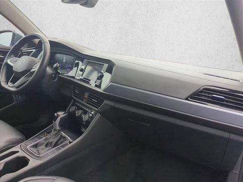 Used 2024 Volkswagen Jetta SE image 24