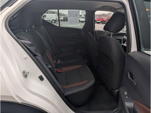 Used 2020 Nissan Kicks SR image 12