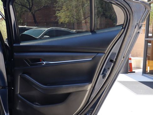 Used 2019 MAZDA MAZDA3 Sedan FWD image 26