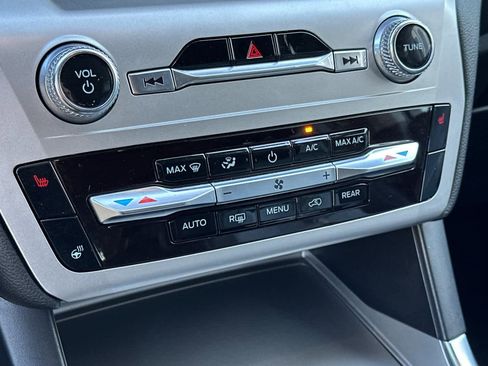 Certified 2022 Ford Explorer XLT w/ Equipment Group 202A image 23