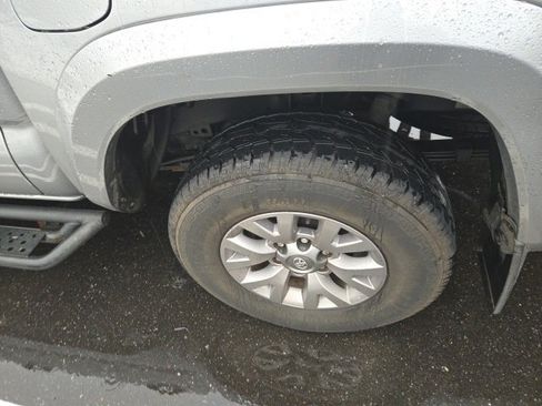 Used 2019 Toyota Tacoma 4x4 Double Cab image 18