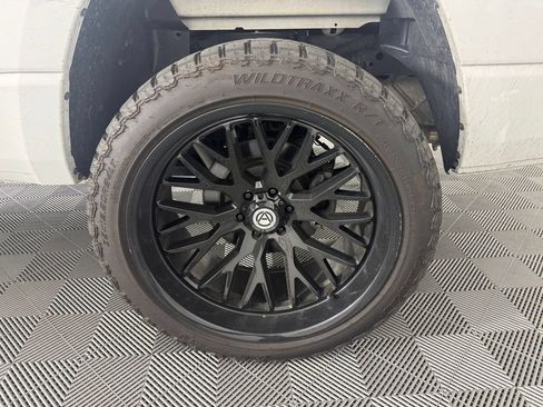 Used 2023 RAM 1500 Laramie AWD/4WD image 13