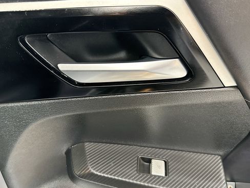 Used 2023 Mitsubishi Outlander SE image 30