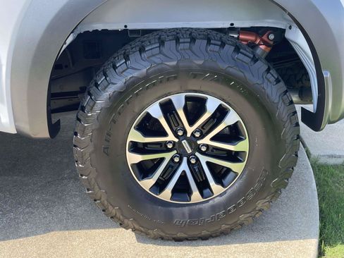 Used 2019 Ford F150 Raptor w/ Equipment Group 802A Luxury AWD/4WD image 25