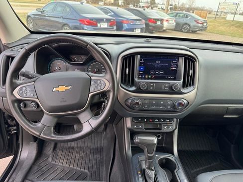 Used 2020 Chevrolet Colorado Z71 w/ Z71 Midnight Edition image 34