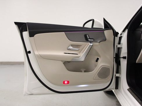 Certified 2025 Mercedes-Benz CLA 250 4MATIC image 18