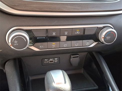 Used 2024 Nissan Altima 2.5 SV image 16