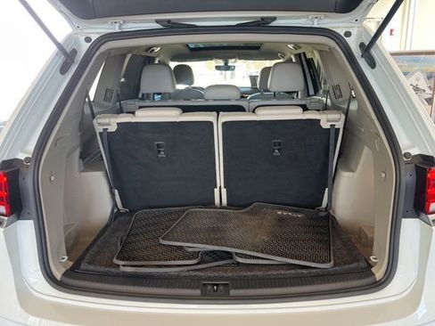 Certified 2022 Volkswagen Atlas SE image 32