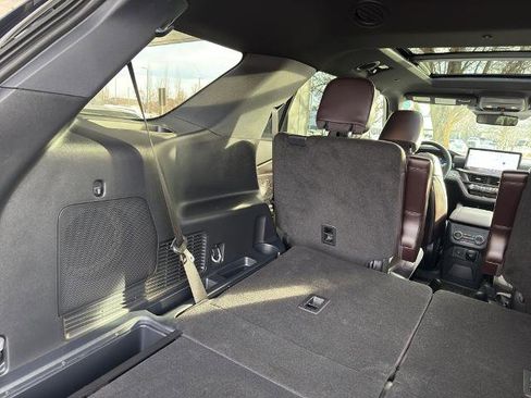 Certified 2025 Ford Explorer Platinum w/ LUX Leather Package image 10