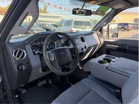 Used 2016 Ford F350 XLT w/ XLT Value Package AWD/4WD image 4