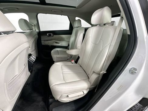 Used 2023 Kia Sorento SX Prestige image 27