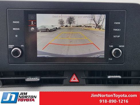 Used 2024 Kia Sportage LX image 20