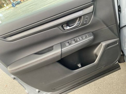 Used 2026 Honda CR-V Sport-L image 32