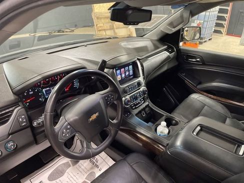 Used 2018 Chevrolet Suburban LT AWD/4WD image 10