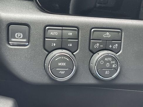 New 2026 Chevrolet Silverado 1500 LT Trail Boss w/ Convenience Package II image 14