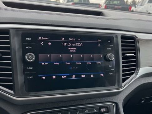 Used 2021 Volkswagen Atlas SE image 42