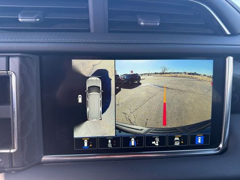 Used 2023 GMC Yukon XL Denali image 38