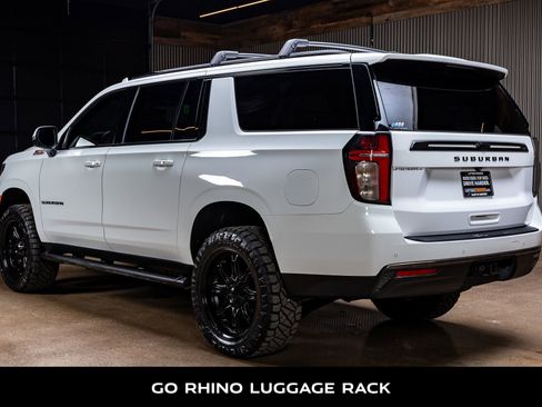 Used 2022 Chevrolet Suburban Z71 w/ Luxury Package image 7