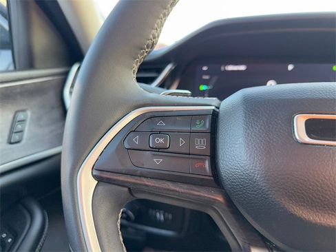 Used 2023 Jeep Grand Cherokee 4WD 4xe image 11