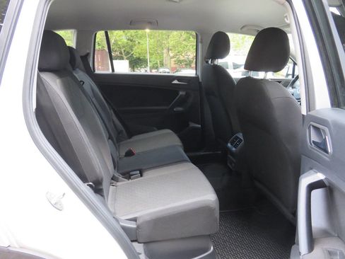 Used 2019 Volkswagen Tiguan S image 19
