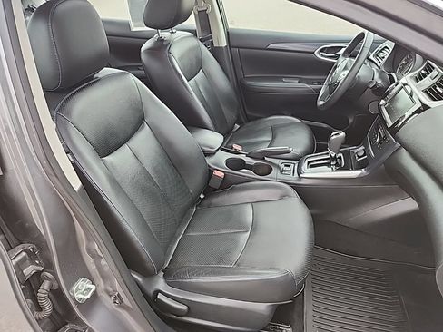 Used 2019 Nissan Sentra SR w/ Premium Package (SR) FWD image 42