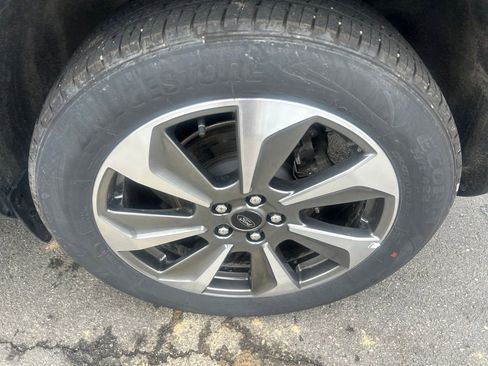 Used 2025 Ford Escape Platinum AWD/4WD image 10