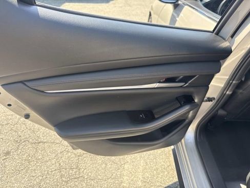 Used 2025 MAZDA MAZDA3 s Sport FWD image 17