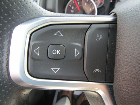 Used 2025 RAM 3500 Tradesman w/ Chrome Appearance Group image 21