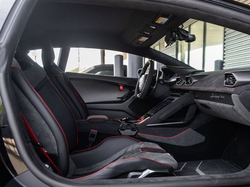 Used 2023 Lamborghini Huracan Sterrato AWD/4WD image 41
