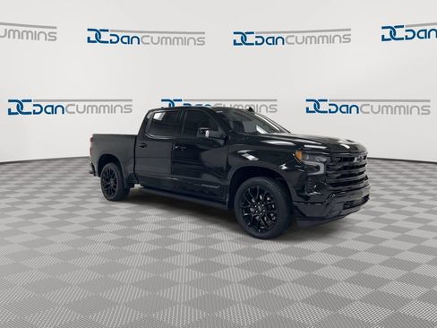 Used 2024 Chevrolet Silverado 1500 High Country w/ Midnight Edition AWD/4WD image 2