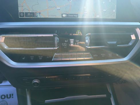 Used 2020 BMW 330i Sedan w/ Convenience Package RWD image 11