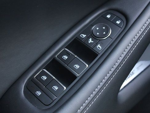 Certified 2025 INFINITI QX60 Luxe image 12