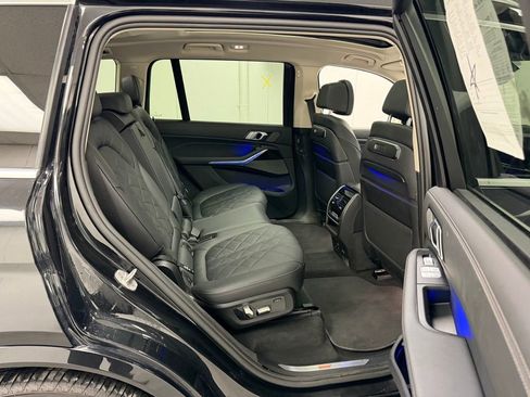 Used 2024 BMW X7 xDrive40i image 16