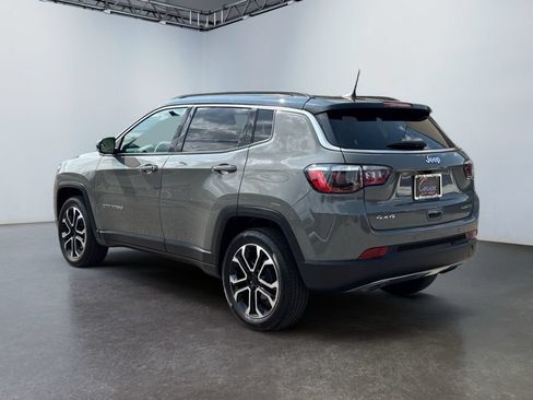 Used 2023 Jeep Compass Limited AWD/4WD image 7