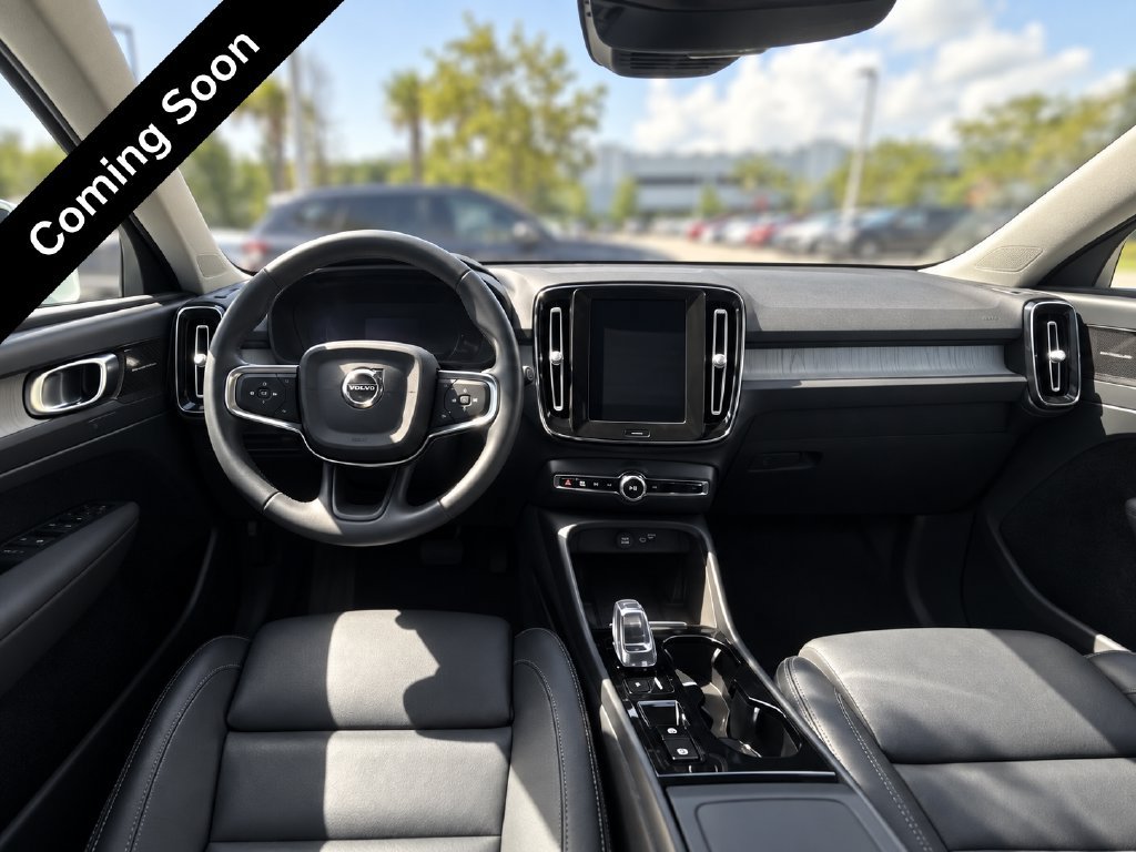 Certified 2024 Volvo XC40 B5 Ultimate w/ Protection Package Premier AWD/4WD image 2
