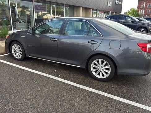 Used 2012 Toyota Camry XLE w/ Convenience Pkg FWD image 14