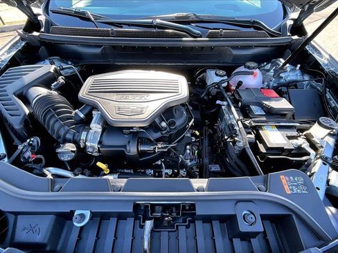 New 2026 Cadillac XT5 Sportv w/ LPO, Red Accent Package image 11