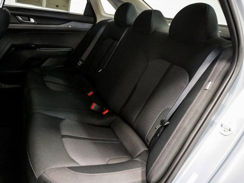 Used 2022 Kia K5 LX image 7