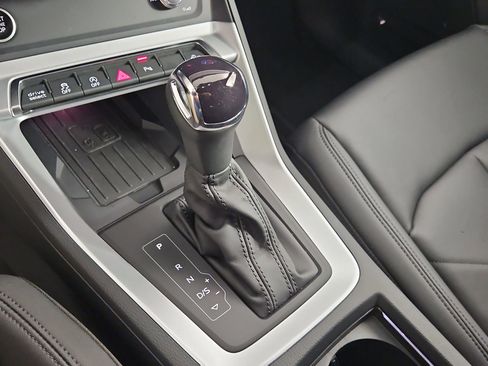 Certified 2025 Audi Q3 2.0T Premium Plus w/ Premium Plus Package image 36