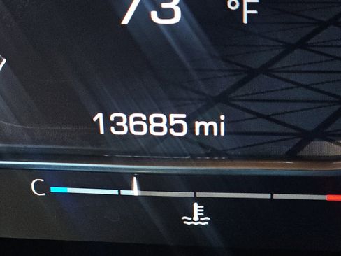 Used 2024 GMC Sierra 1500 AT4 w/ Technology Package image 18