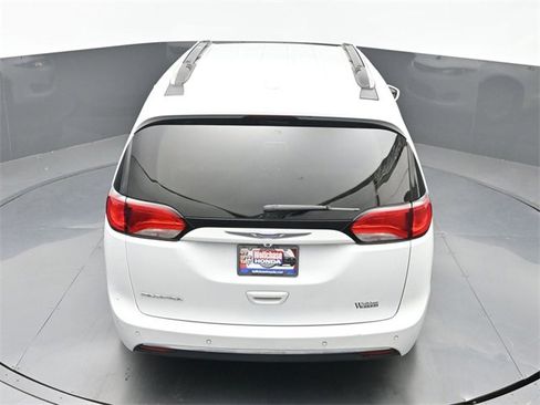 Used 2019 Chrysler Pacifica Touring-L Plus w/ Advanced Safetytec Group image 33